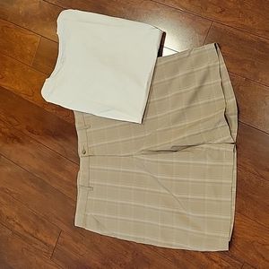 Avia Men's Sport Shorts and Fruit of the Loom T-Shirt - Size 40